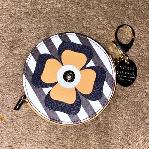 Henri Bendel coin purse